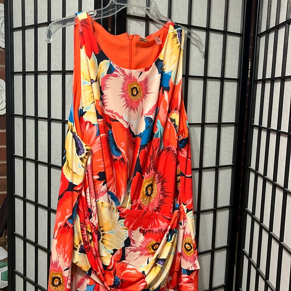 EUC T Tahari gorgeous floral dress sz 18w